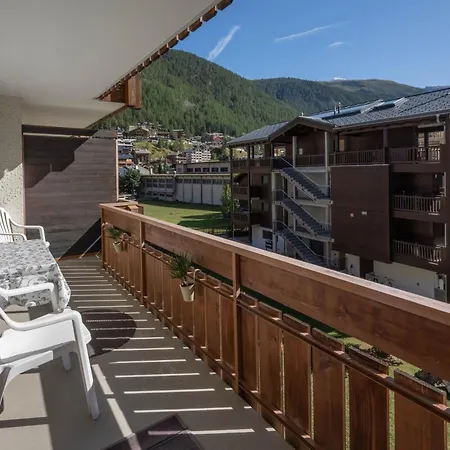 Haus Granit With Matterhorn View